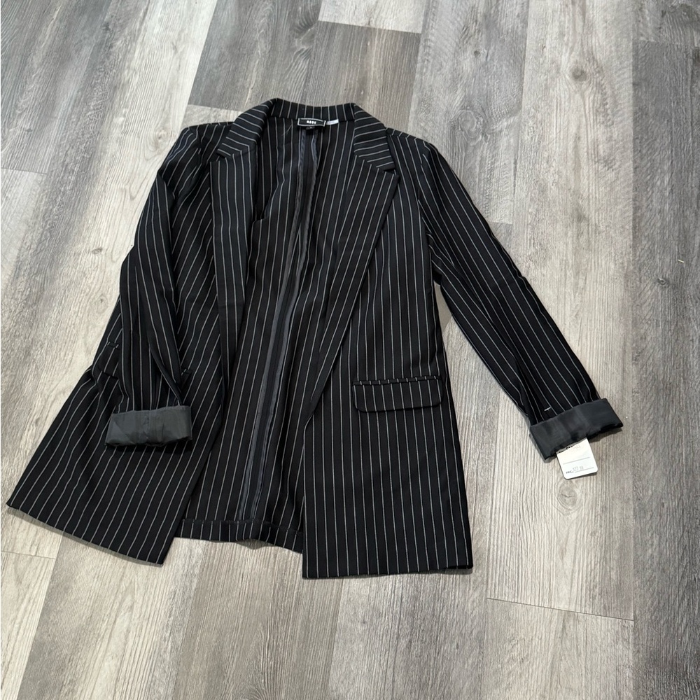 Have Black and White Pinstriped Blazer Classic Tailored Design
